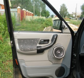 Изготовление подиумов в передние двери УАЗ «Патриот»